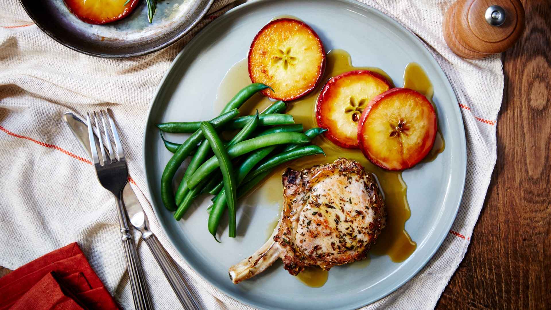 Rosemary pork chops & maple apples&nbsp;recipe